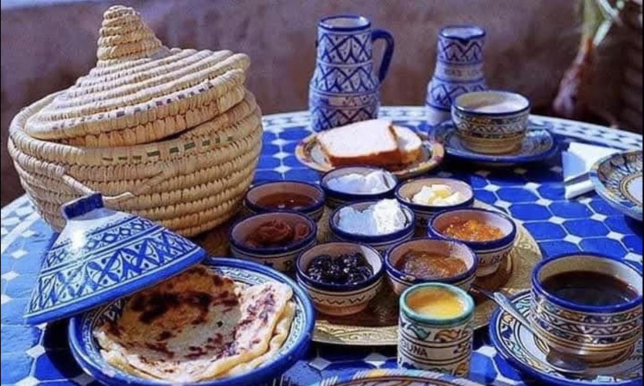 Riad Dar Konnichiwa Fez Esterno foto